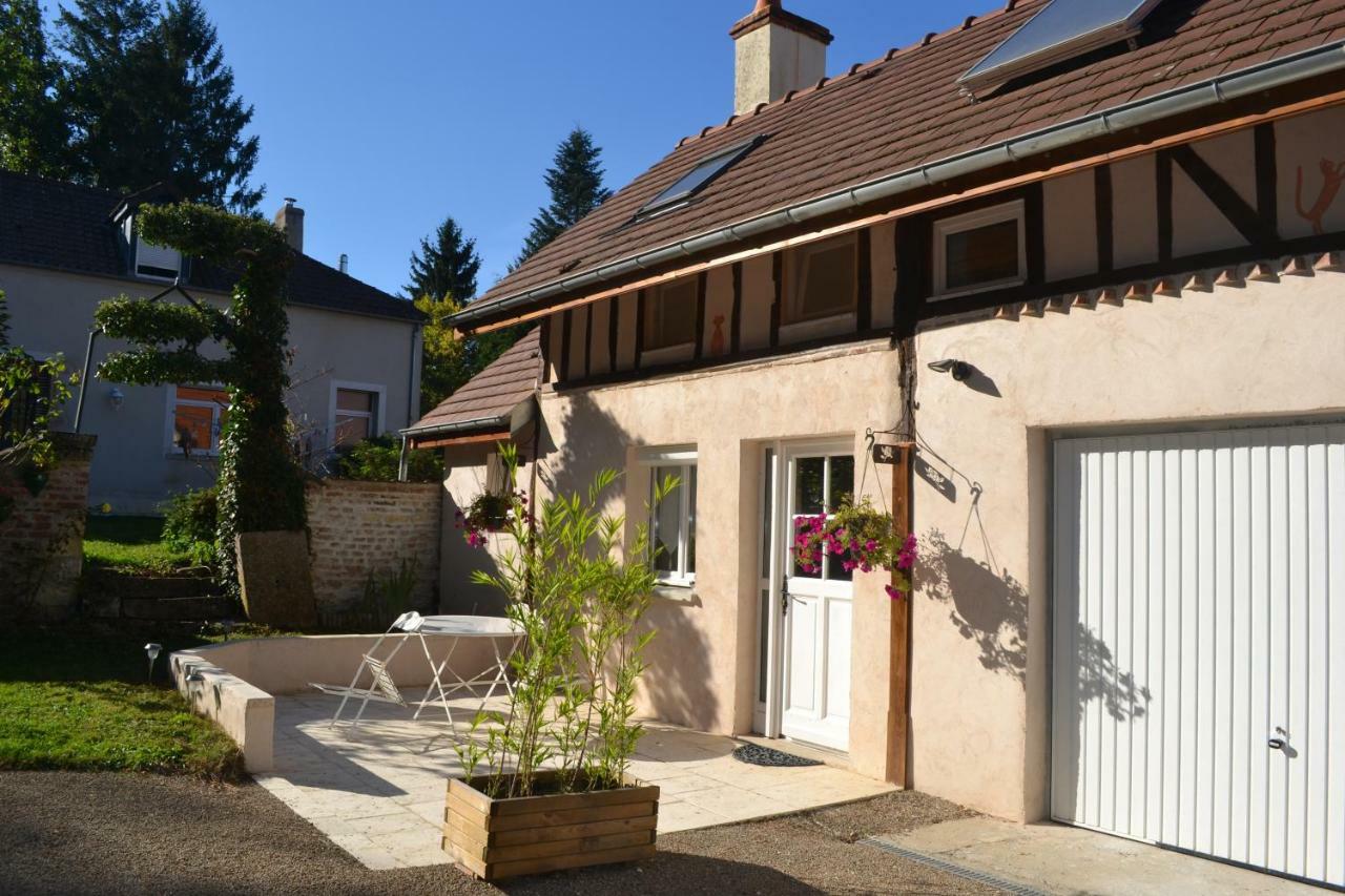 La Licorne Bed and Breakfast Lamarche-Sur-Saone Eksteriør billede